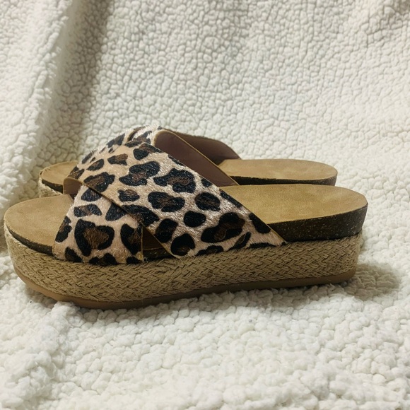 Leopard Print Platform Sandals - Picture 1 of 3